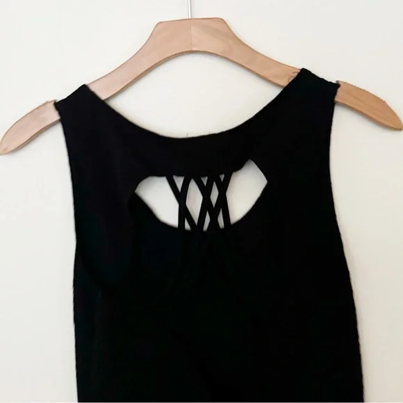 Charlotte Russe‎ Black Peplum Tank Top Womens Sz Medium Fitted Back Strap Detail - Picture 5 of 7